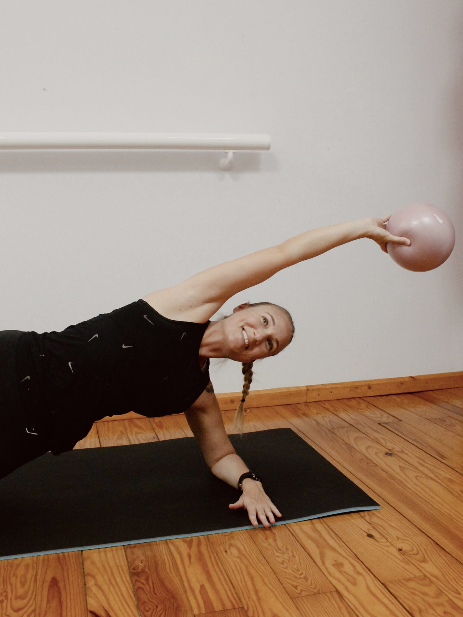 Oona Nikkanen practicing Pilates